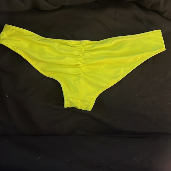 Rip curl Cheeky bikini bottom - Picture 3 of 4